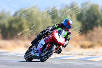 media/Jan-08-2022-SoCal Trackdays (Sat) [[1ec2777125]]/Turn 7 (1035am)/